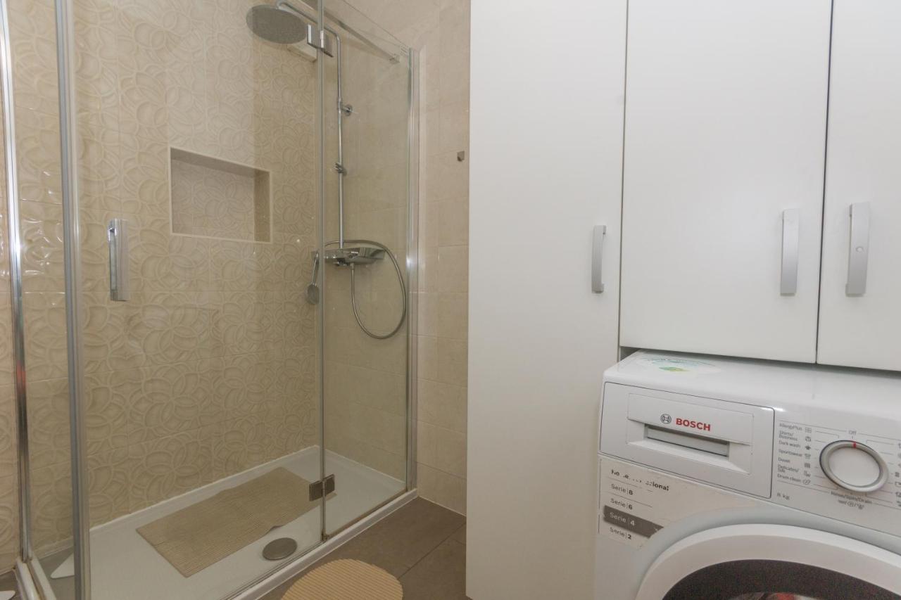 Adria Krk Apartment كرك المظهر الخارجي الصورة