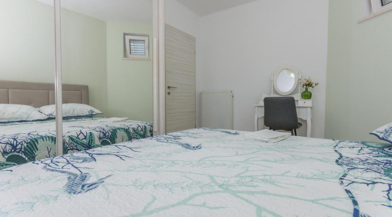 Adria Krk Apartment كرك المظهر الخارجي الصورة